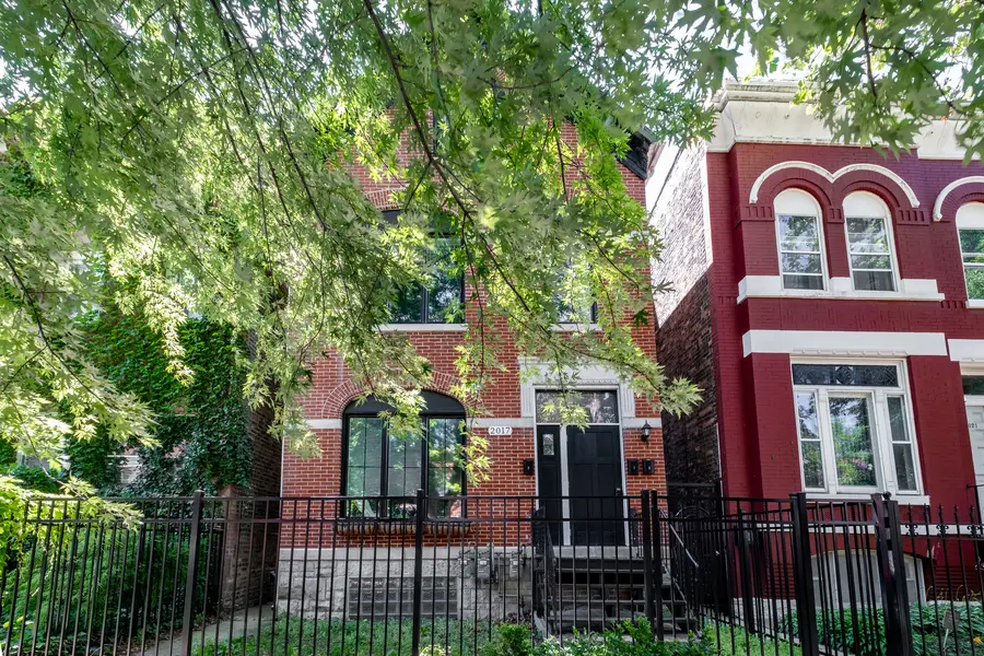 2017 W Huron Street, Chicago, IL 60612 - #2