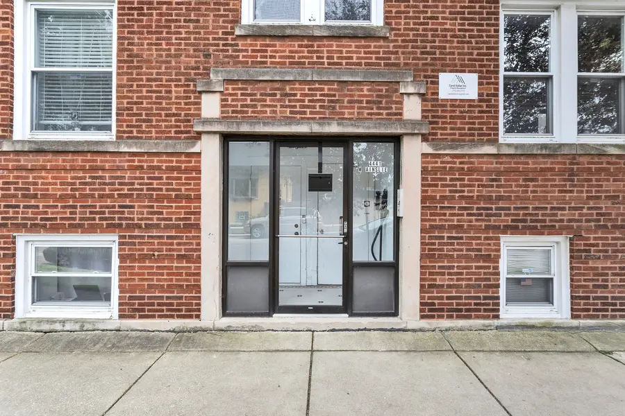 4441 W Ainslie Street #2, Chicago, IL 60630 - #2