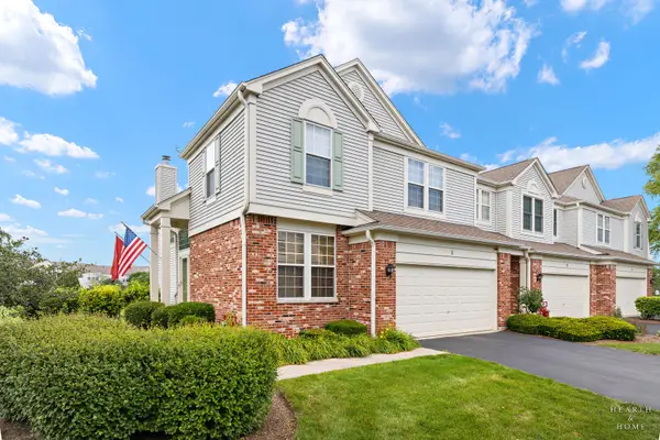 1 Parkside Court, Algonquin, IL 60102