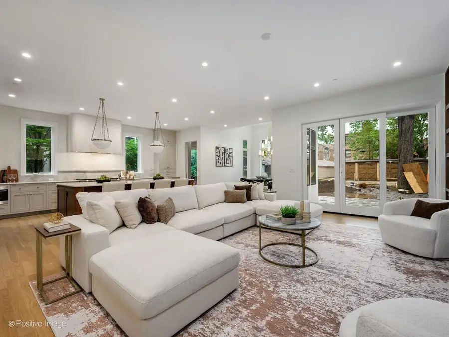 414 Laurel Avenue, Wilmette, IL 60091 - #2