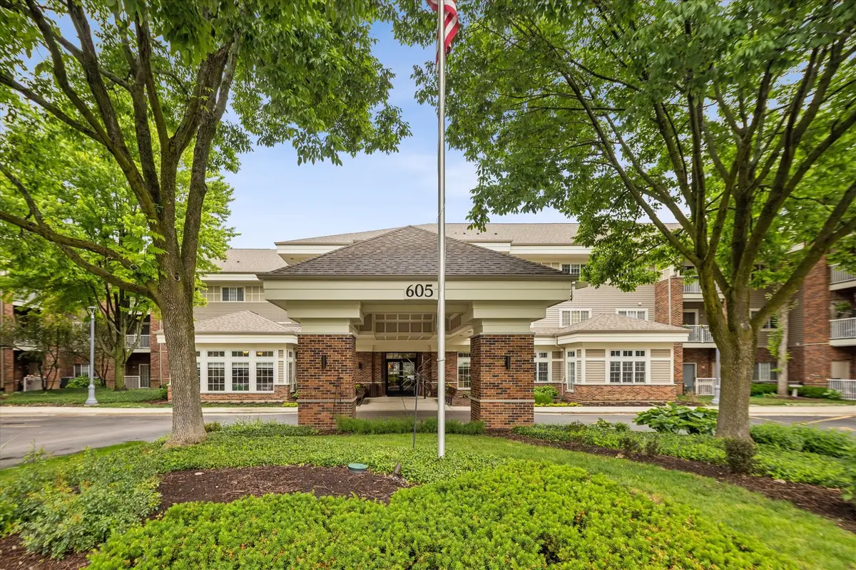 605 Barrington Avenue #332, East Dundee, IL 60118 - #1