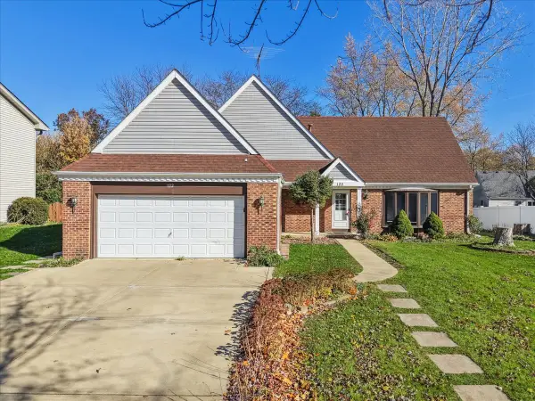 122 Encina Drive, Naperville, IL 60540