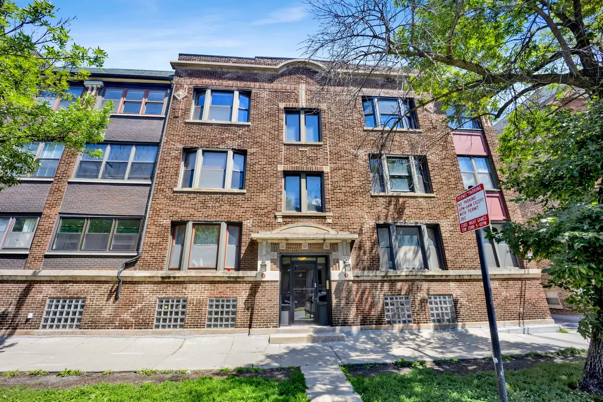916 W Waveland Avenue #3, Chicago, IL 60613 - #1