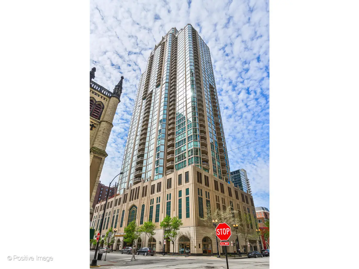 21 E Huron Street #3204, Chicago, IL 60611 - #1