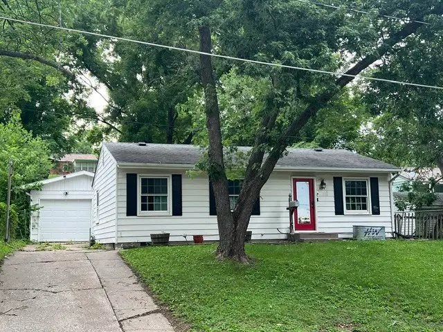 3014 W 1st Street, Davenport, IA 52804 - #1