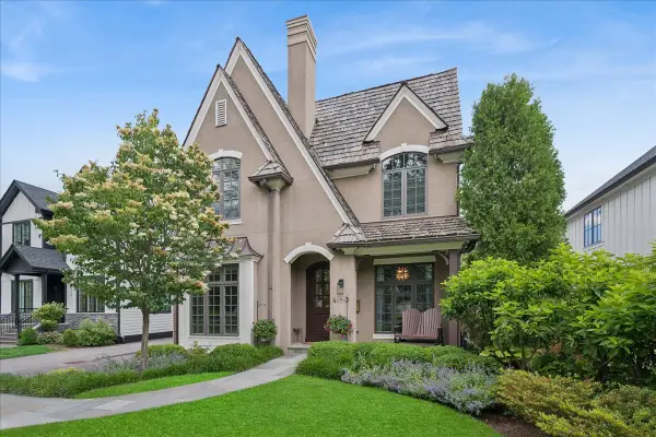 413 Jackson Avenue, Glencoe, IL 60022
