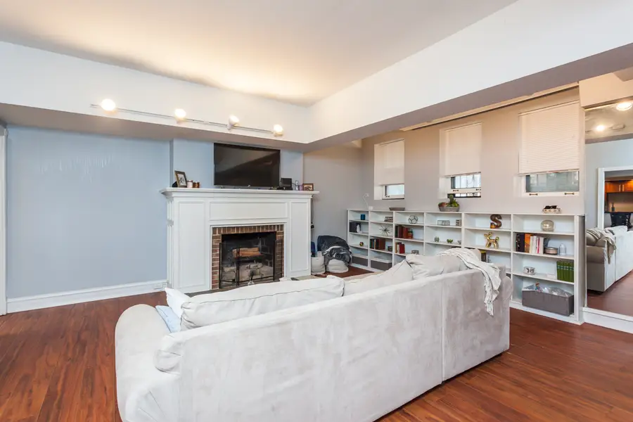 3608 N Pine Grove Avenue #B7, Chicago, IL 60613 - #2