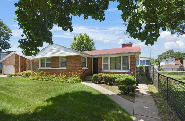 124 Sawyer Avenue, La Grange, IL 60525