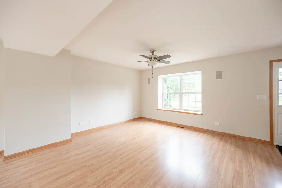 654 Anderson Drive, Lake In The Hills, IL 60156 - #3