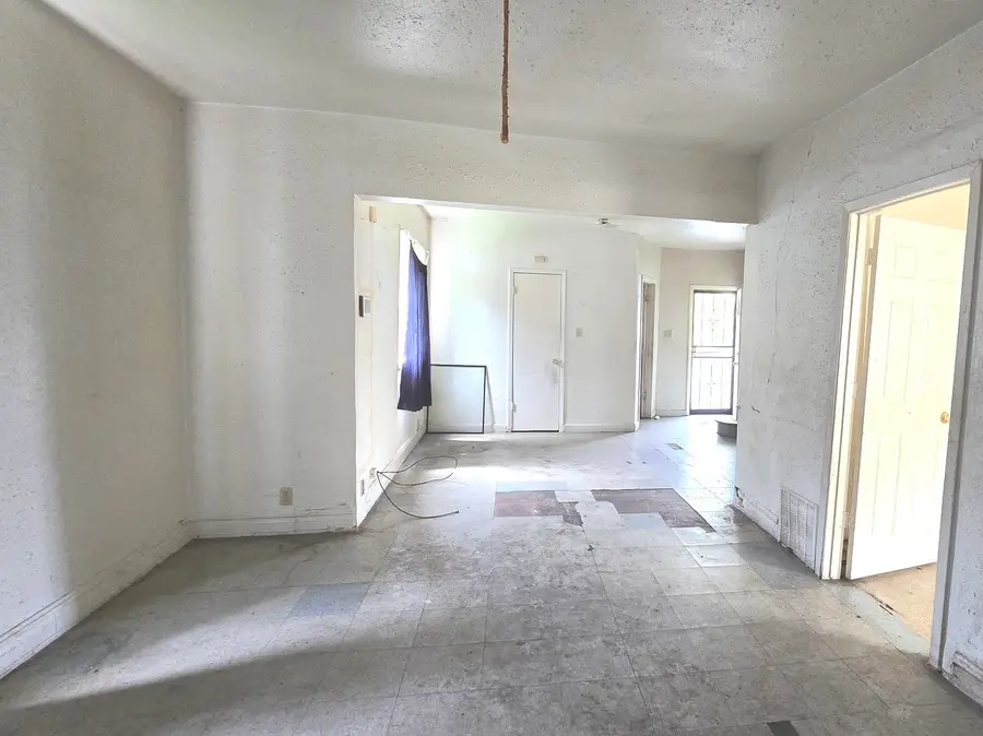 15213 Turlington Avenue, Harvey, IL 60426 - #3