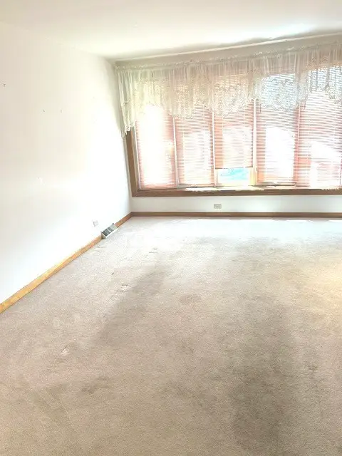 Address Withheld By Seller, Burbank, IL 60459 - #2