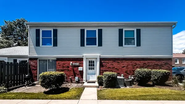 2203 Cardinal Court #2203, Schaumburg, IL 60194