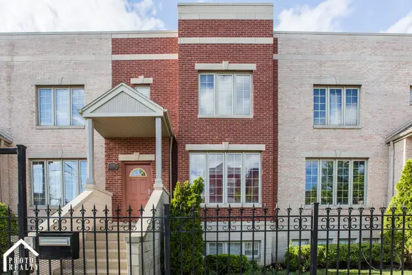 2952 W Warren Boulevard, Chicago, IL 60612