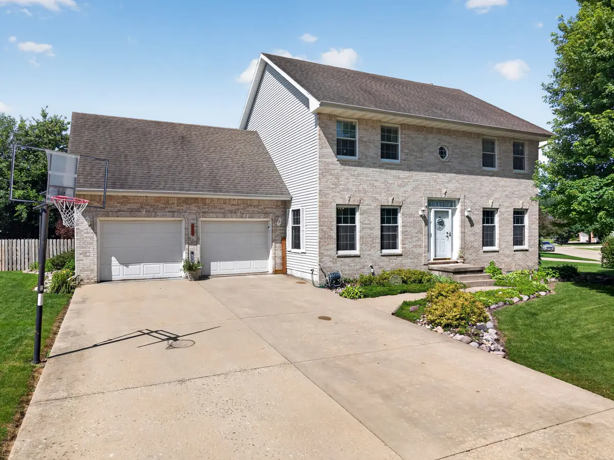 1101 Country Oak Drive, Ottawa, IL 61350 - #1