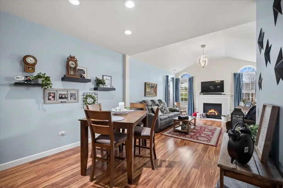 640 Schumann Street, Woodstock, IL 60098 - #3