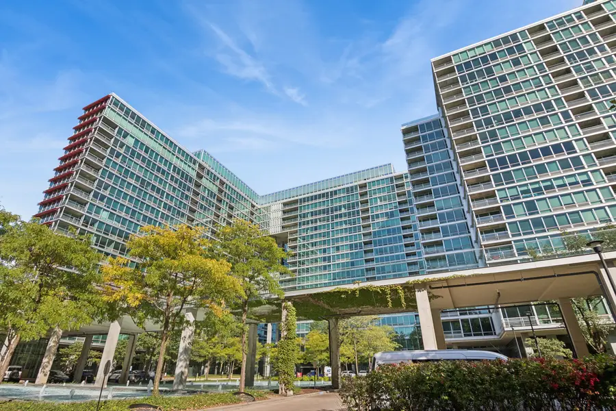9655 Woods Drive #515, Skokie, IL 60077 - #2