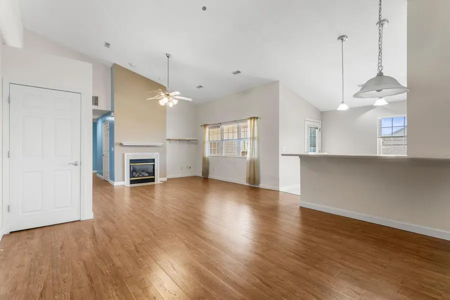 3752 Thornhill Circle #3752, Champaign, IL 61822 - #2