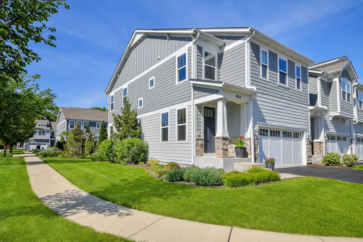 653 Riverbank Drive, Geneva, IL 60134 - #1