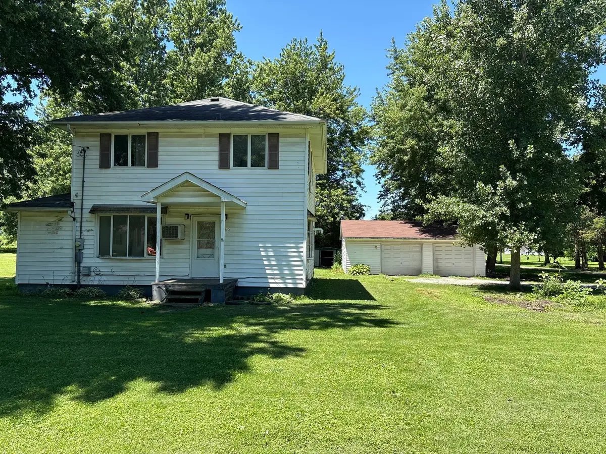410 N First Street, Bellflower, IL 61724 - #1