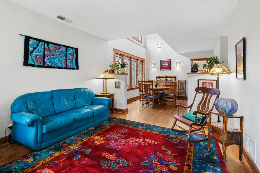4922 N Tripp Avenue, Chicago, IL 60630 - #3