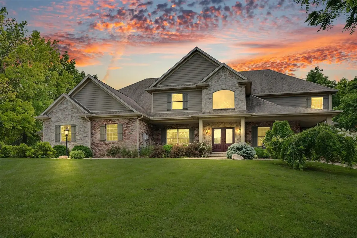 1309 Cross Creek Road, Mahomet, IL 61853 - #1