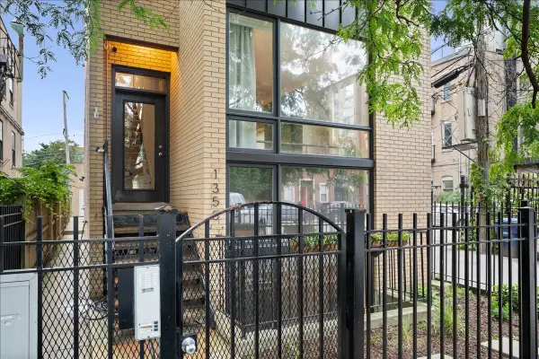 1355 W Erie Street #1, Chicago, IL 60622