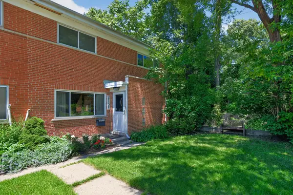 215 Dodge Avenue #F, Evanston, IL 60202