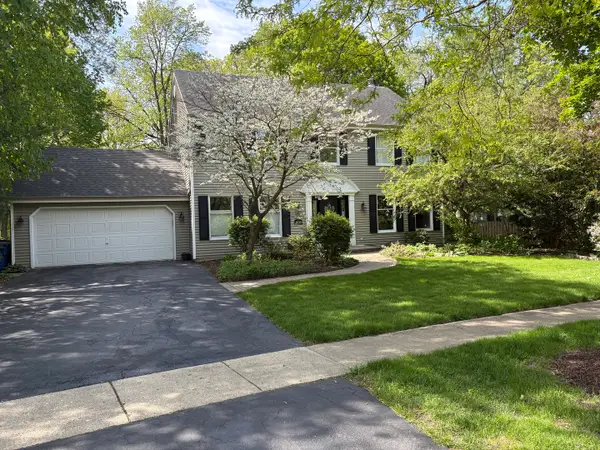 2030 Forest Ridge Road, St. Charles, IL 60174