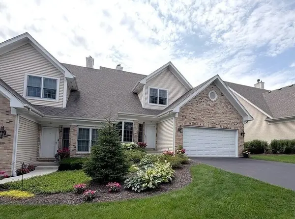 184 Red Top Drive, Libertyville, IL 60048