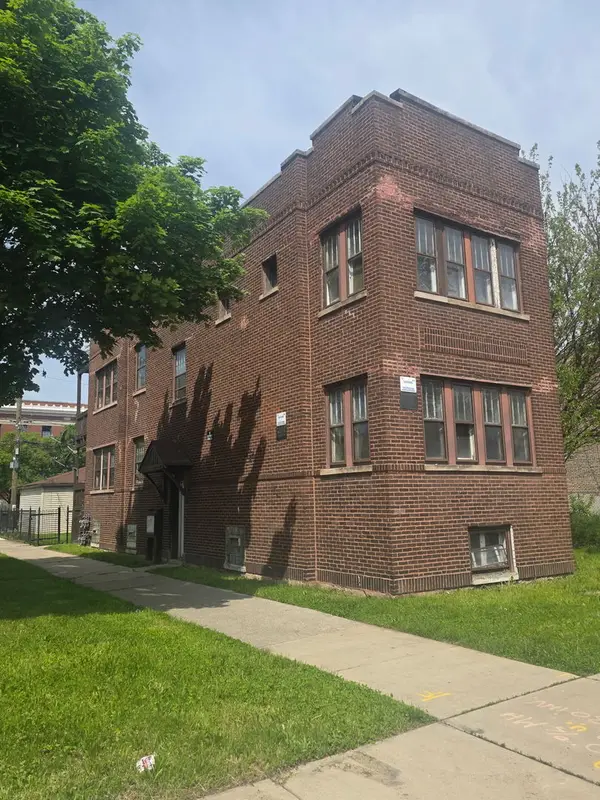 4936 W Maypole Avenue, Chicago, IL 60644