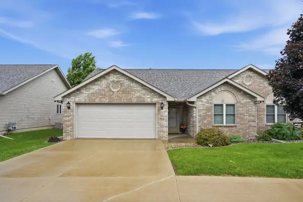 1013 10th Street, De Witt, IA 52742