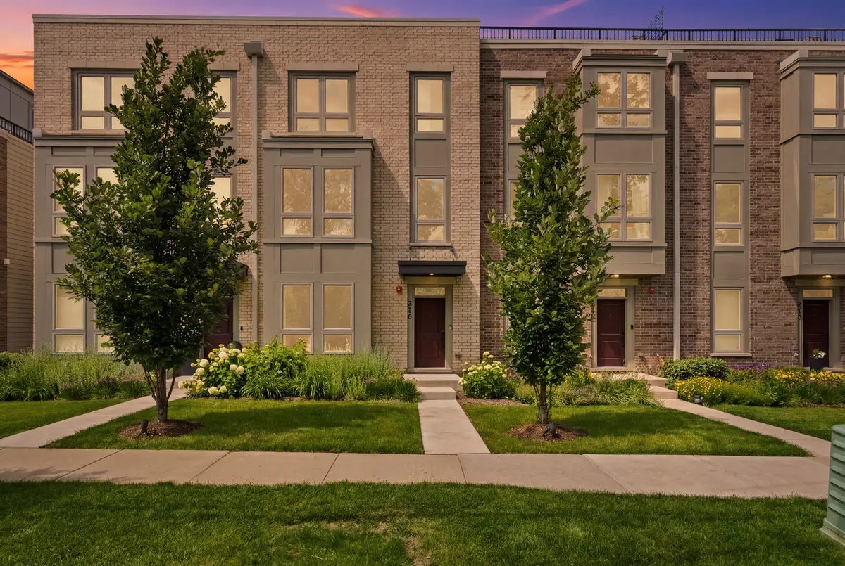 214 W Sigwalt Street, Arlington Heights, IL 60005 - #1