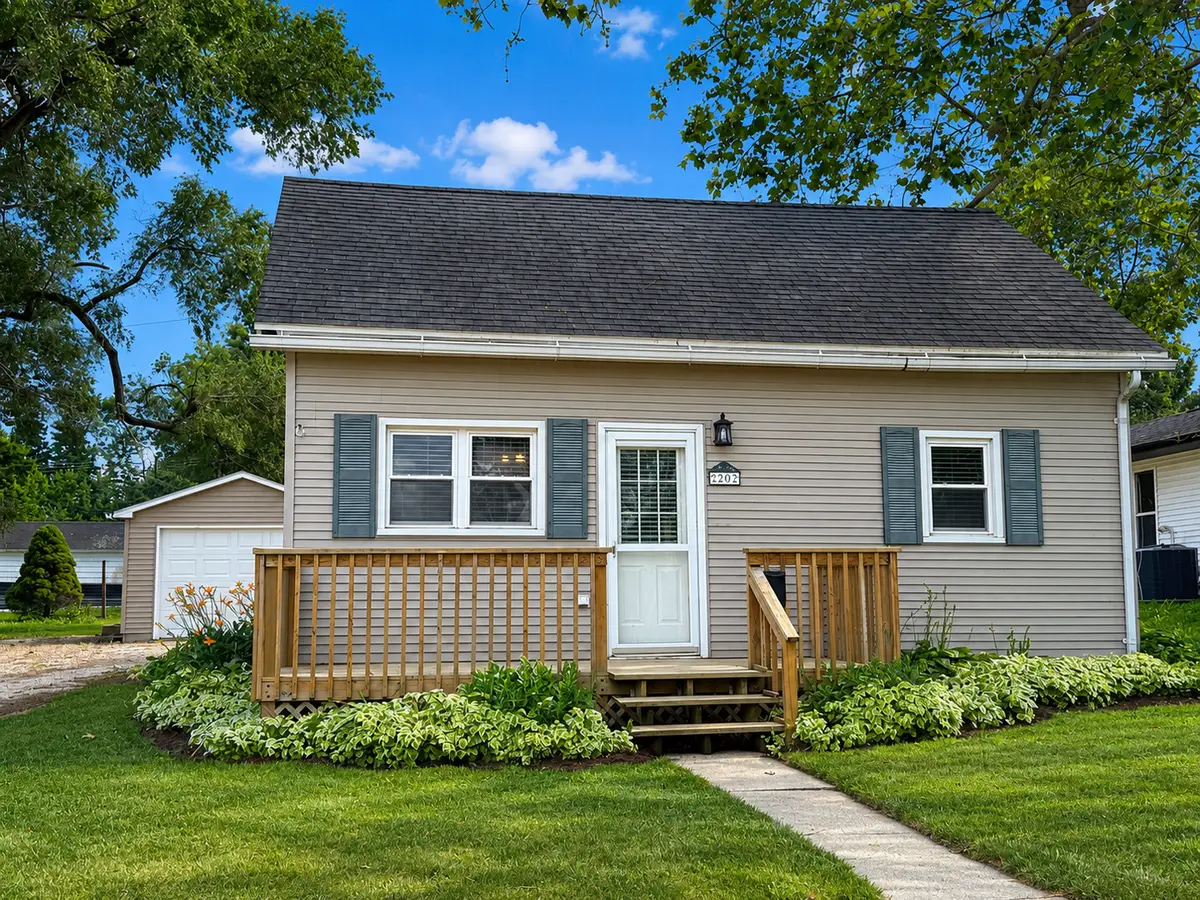 202 W Cedar Street, Leroy, IL 61752 - #1