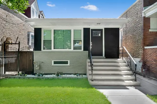 4331 S Campbell Avenue, Chicago, IL 60632
