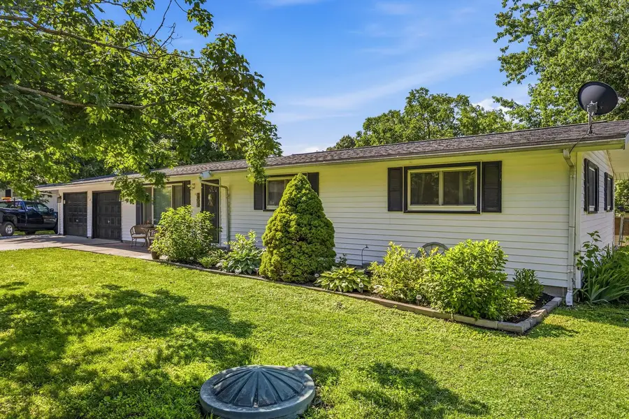 203 Eisenhower Drive, Philo, IL 61864 - #3