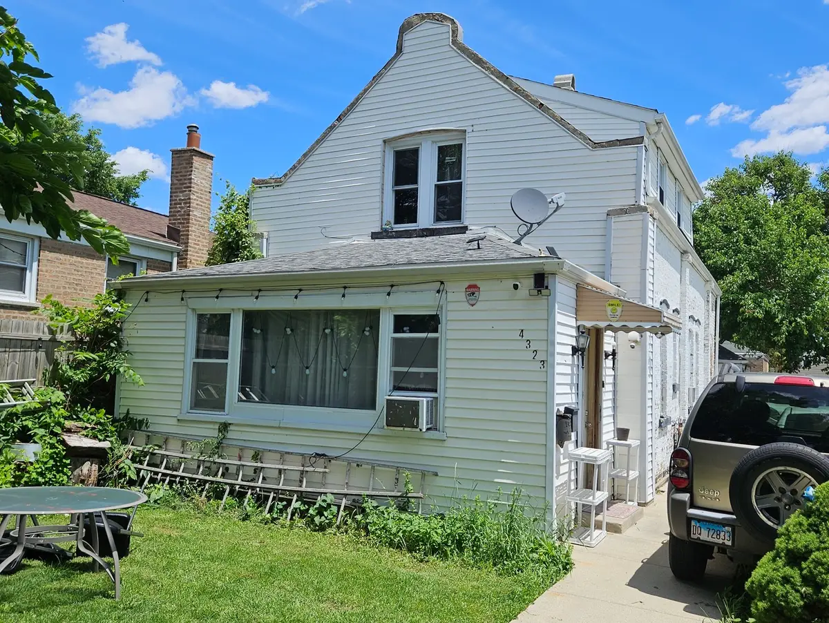 4323 S Keating Avenue, Chicago, IL 60632 - #1