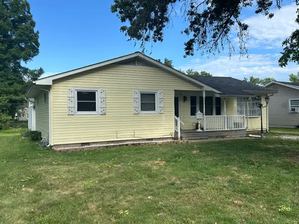 11 Holiday Terrace, Centralia, IL 62801