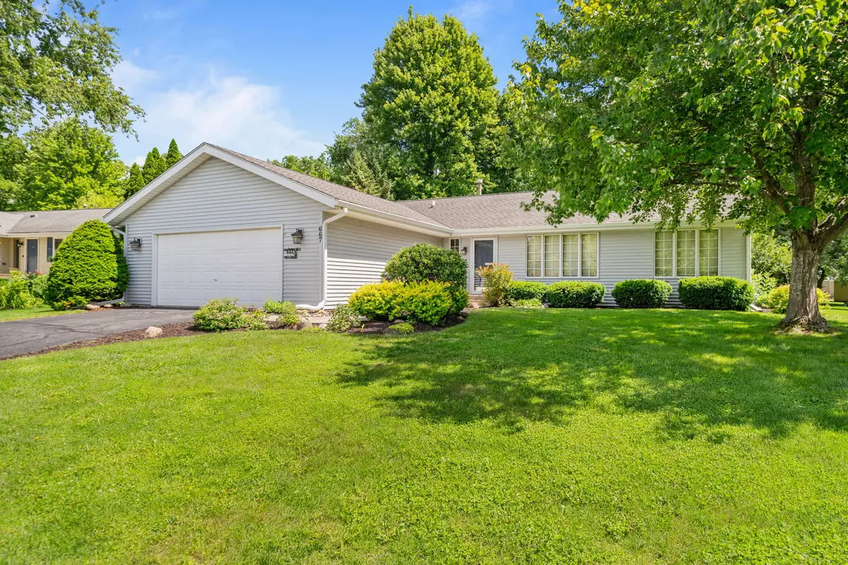 667 Westport Drive, Rockton, IL 61072 - #1