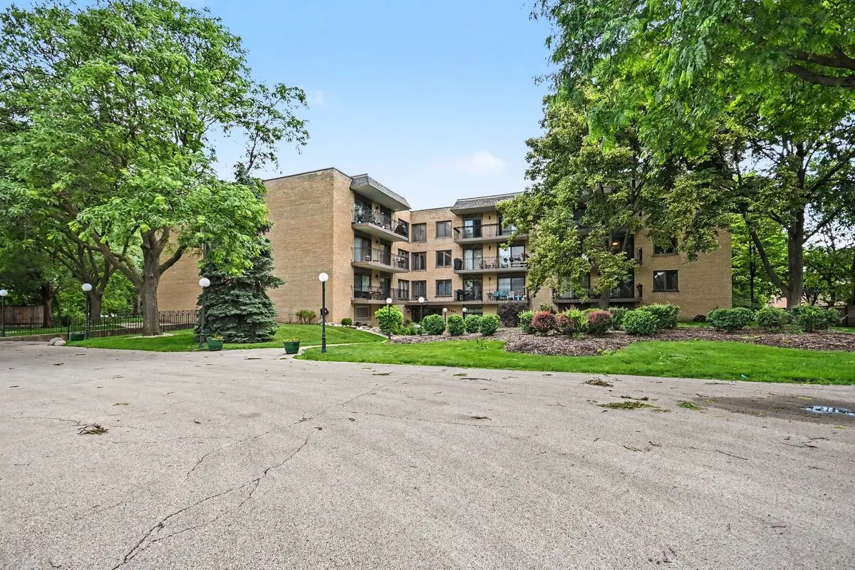 6935 N Milwaukee Avenue #204, Niles, IL 60714 - #1