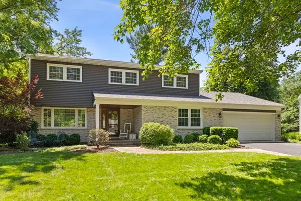 26W257 Blackhawk Drive, Wheaton, IL 60189