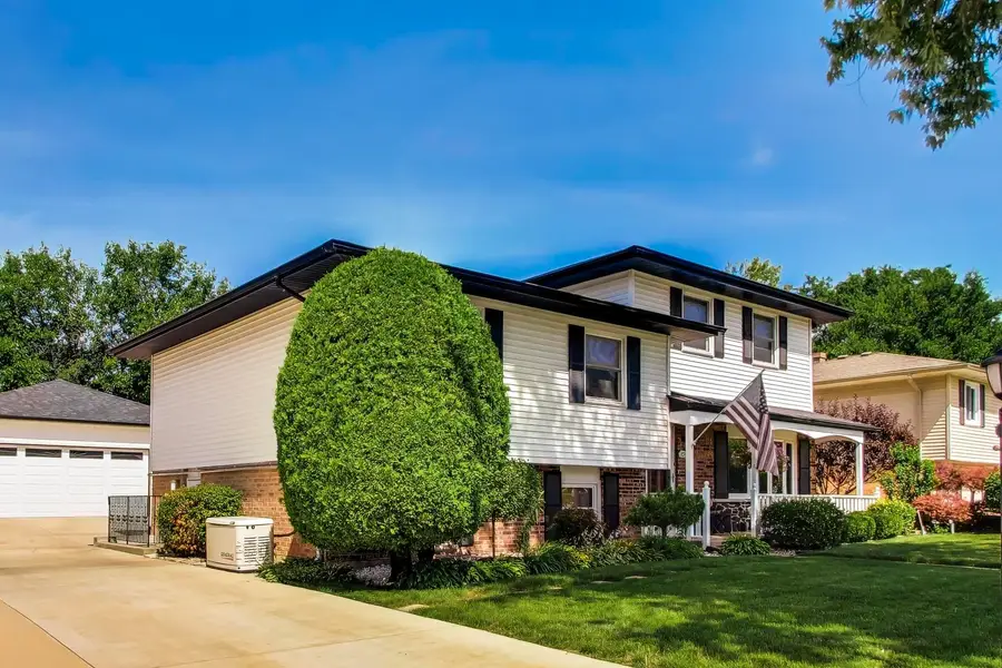 10532 S Sun Valley Court, Palos Hills, IL 60465 - #3