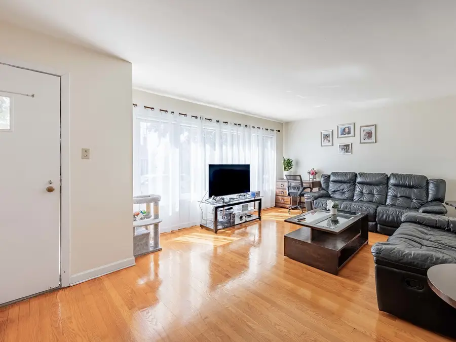 5817 S Mulligan Avenue, Chicago, IL 60638 - #3
