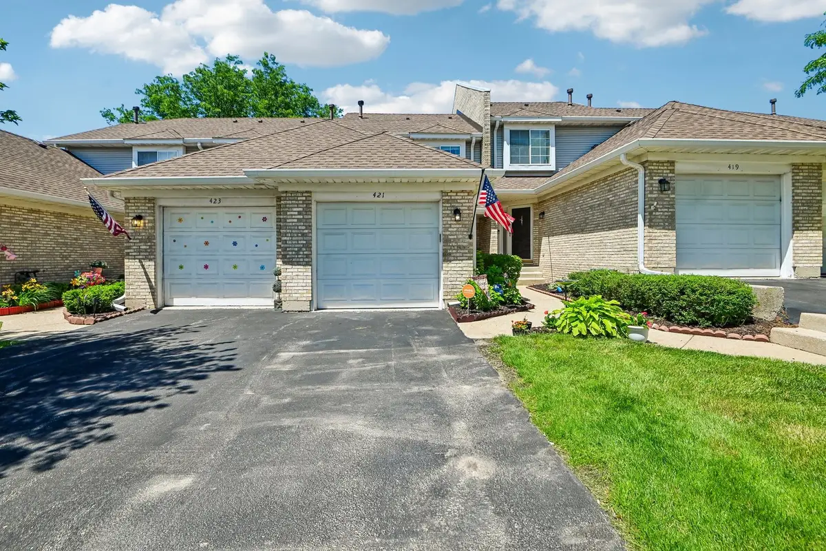 421 Lakeview Circle, Bolingbrook, IL 60440 - #1