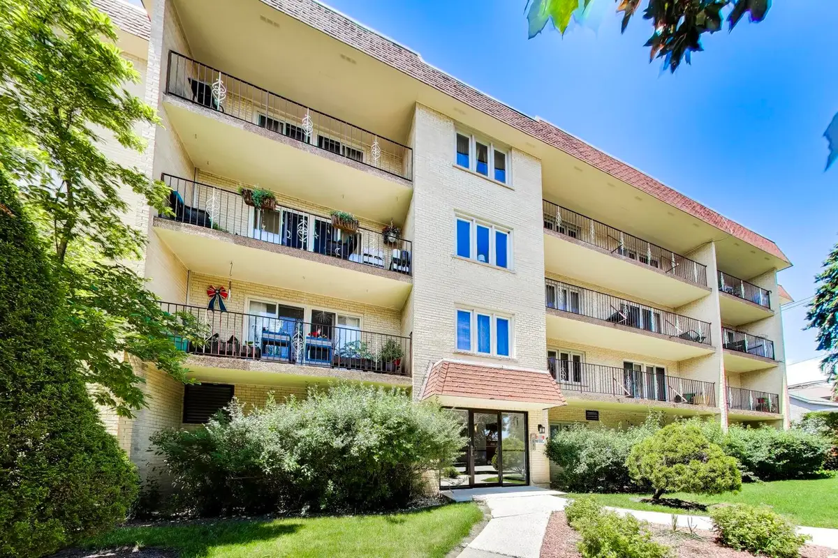 6300 W Montrose Avenue #305, Chicago, IL 60634 - #1