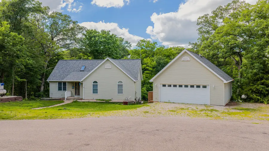 19 Chairtree Court, Putnam, IL 61560 - #2