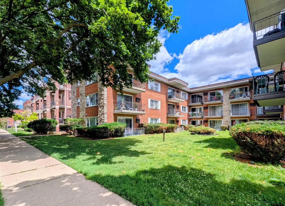 4229 N Keystone Avenue #3H, Chicago, IL 60641 - #1