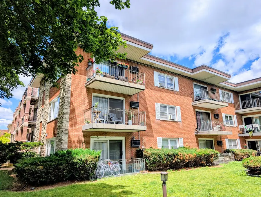 4229 N Keystone Avenue #3H, Chicago, IL 60641 - #2
