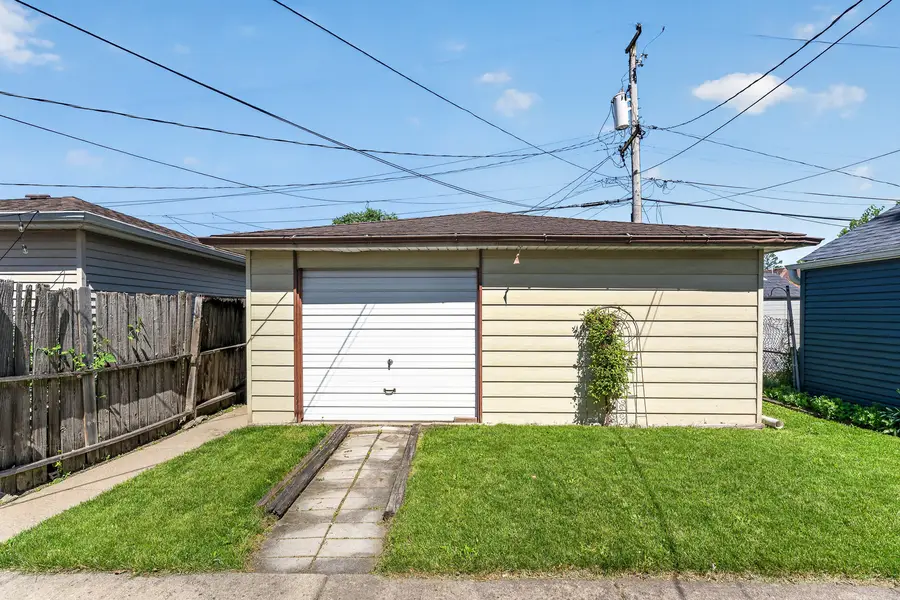 7811 Mcvicker Avenue, Burbank, IL 60459 - #2