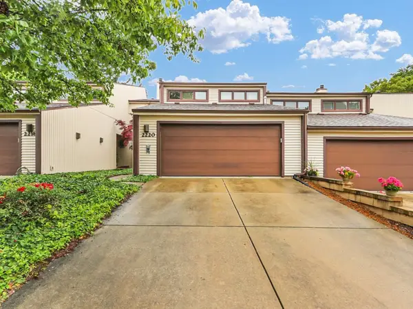 2220 Briar Hill Drive #2220, Champaign, IL 61822