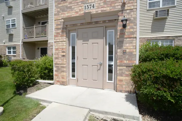 1574 W Crystal Rock Court #3C, Round Lake Beach, IL 60073